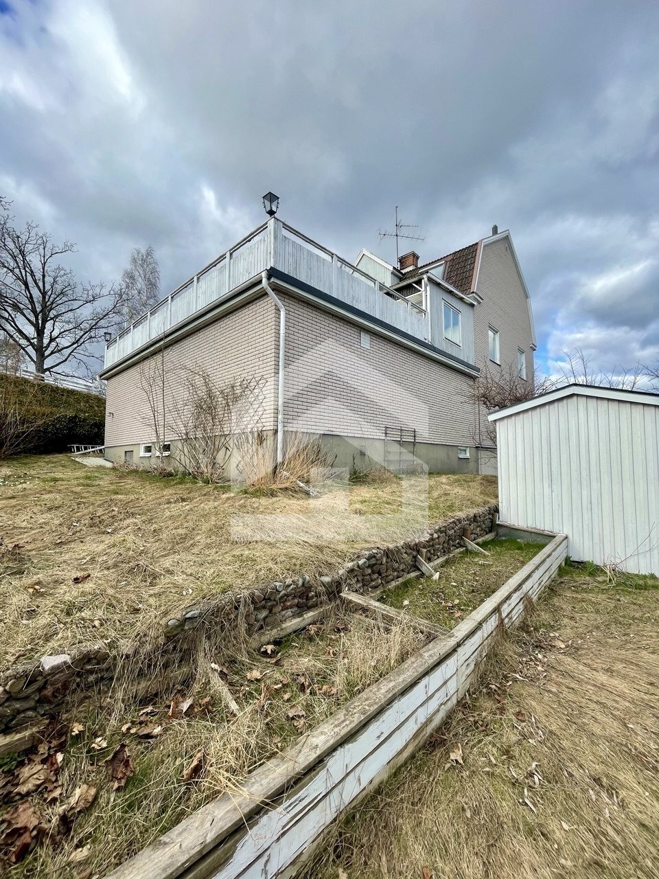 Exklusives Wohn- und Geschäftshaus direkt am Fluss Emån – Ein Juwel in Schweden / Småland