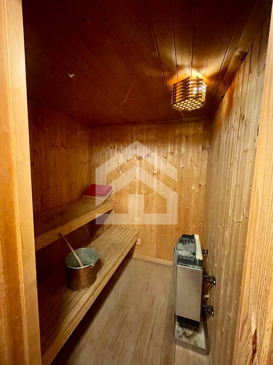 Exklusives Wohn- und Geschäftshaus direkt am Fluss Emån – Ein Juwel in Schweden / Småland