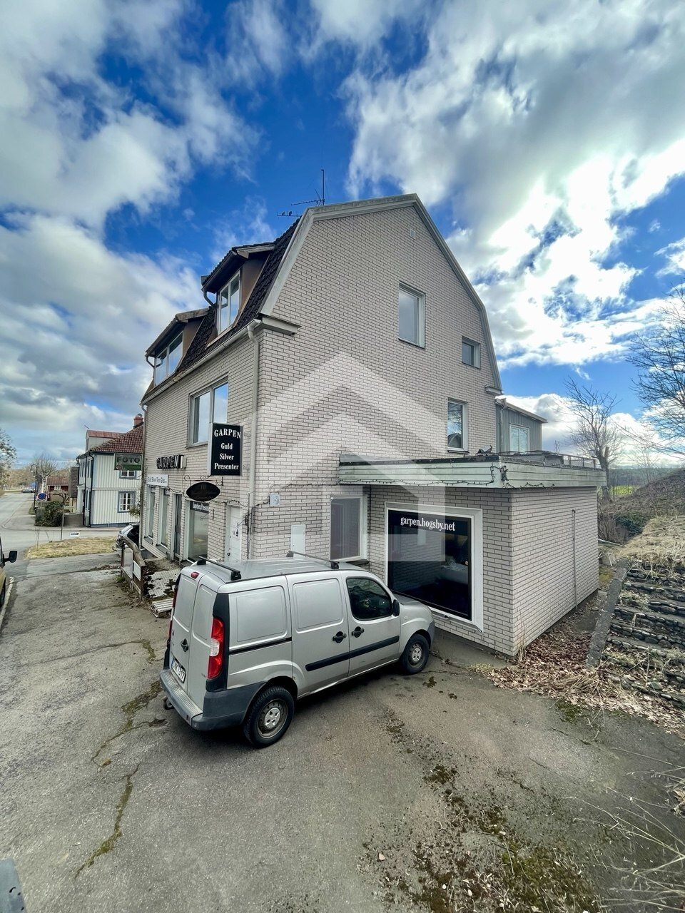 Exklusives Wohn- und Geschäftshaus direkt am Fluss Emån – Ein Juwel in Schweden / Småland