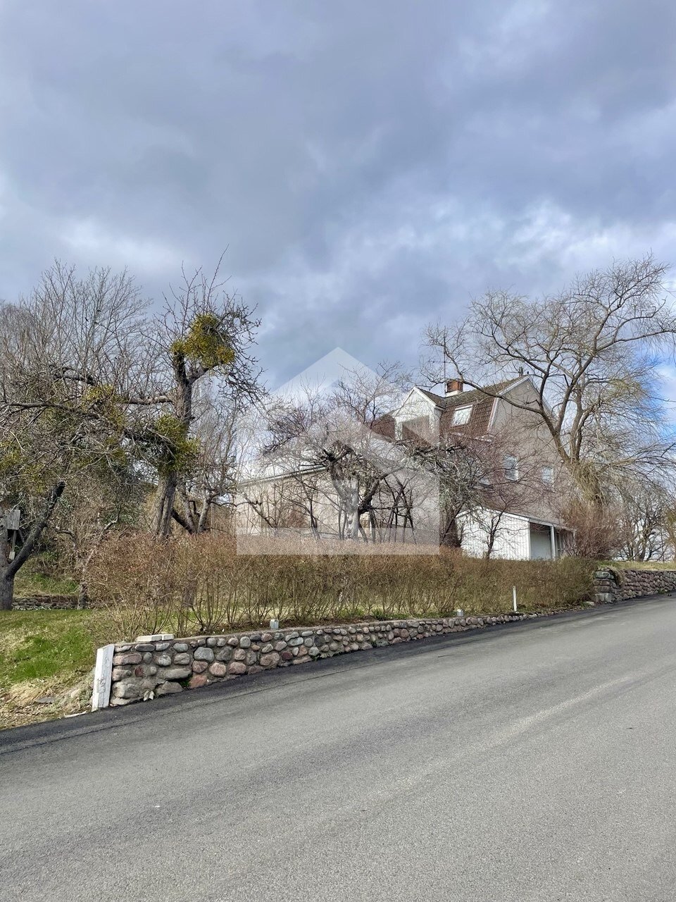 Exklusives Wohn- und Geschäftshaus direkt am Fluss Emån – Ein Juwel in Schweden / Småland