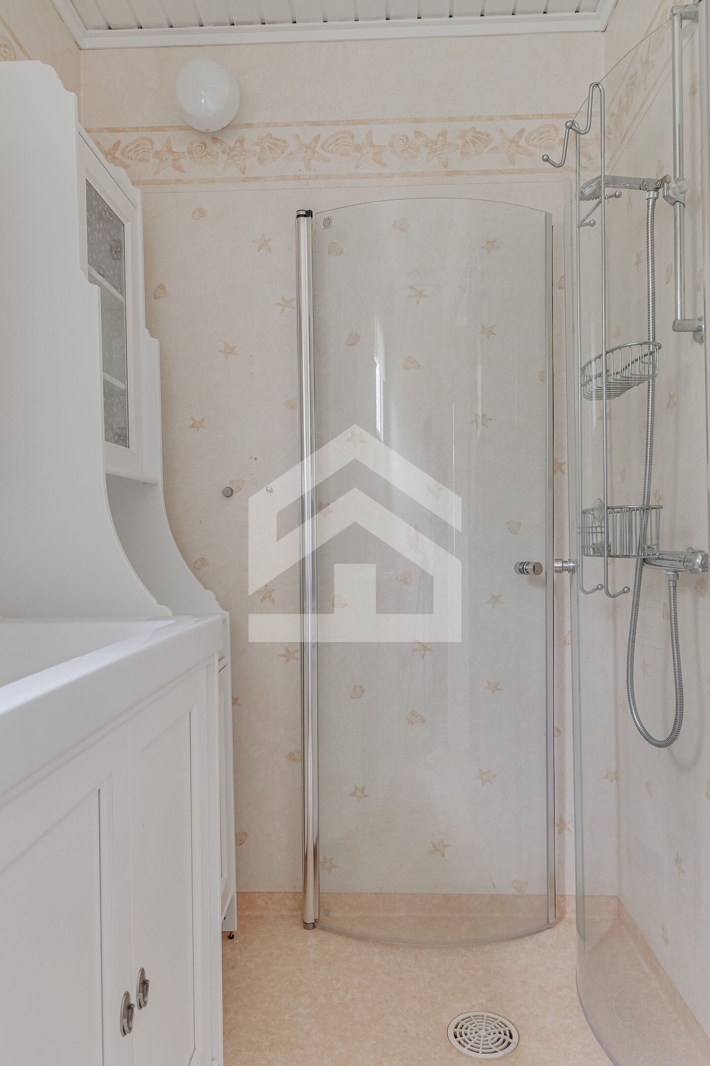 Traumhafter Meerblick in Småland: Klassisches Schweden-Haus in Küstenlage / am Meer von Timmernabben