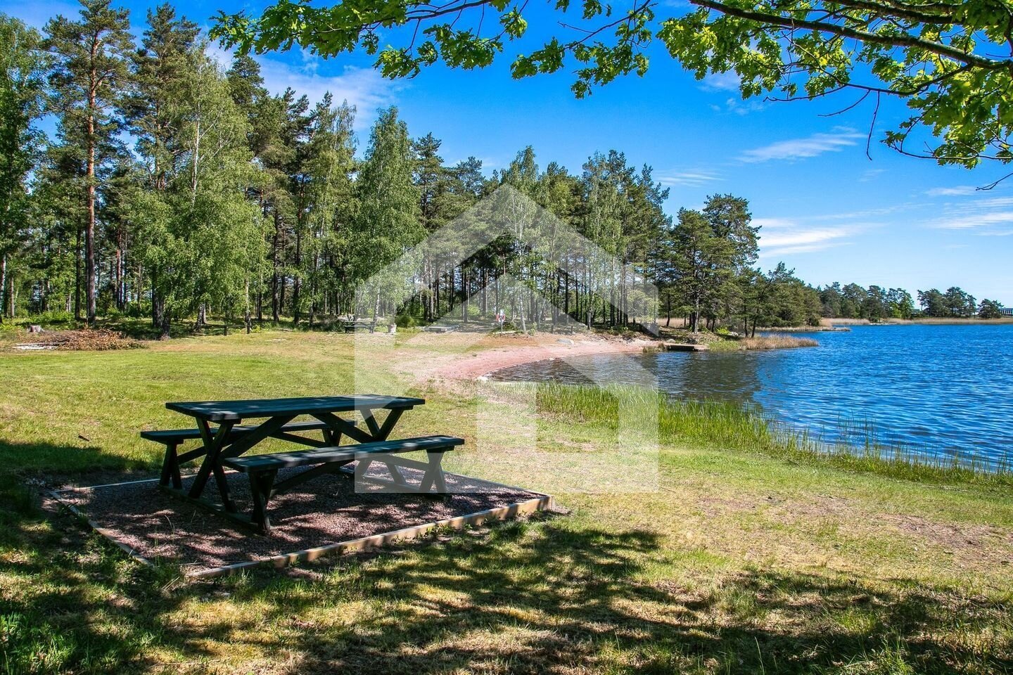 Lebensqualität pur in Schweden: Wellness-Villa mit Meerblick und Sauna im Herzen von Småland