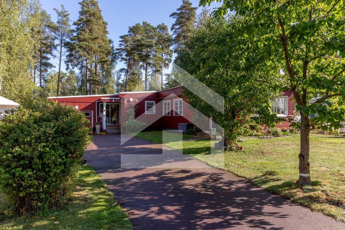 Lebensqualität pur in Schweden: Wellness-Villa mit Meerblick und Sauna im Herzen von Småland