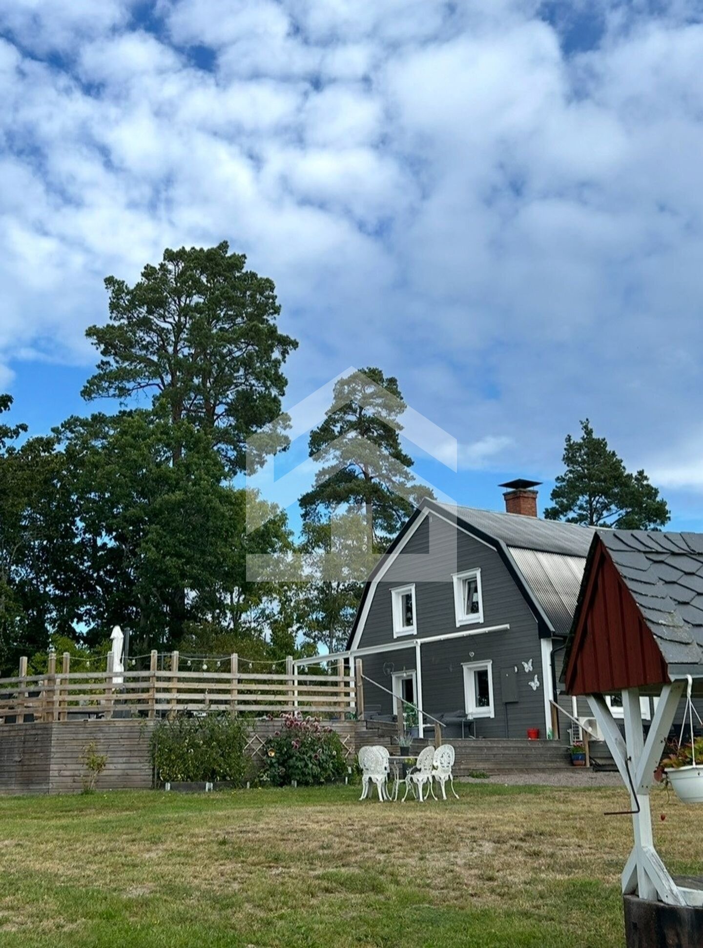 Familienglück in Schweden: Renovierte Villa mit eigenem Pool im idyllischen Småland