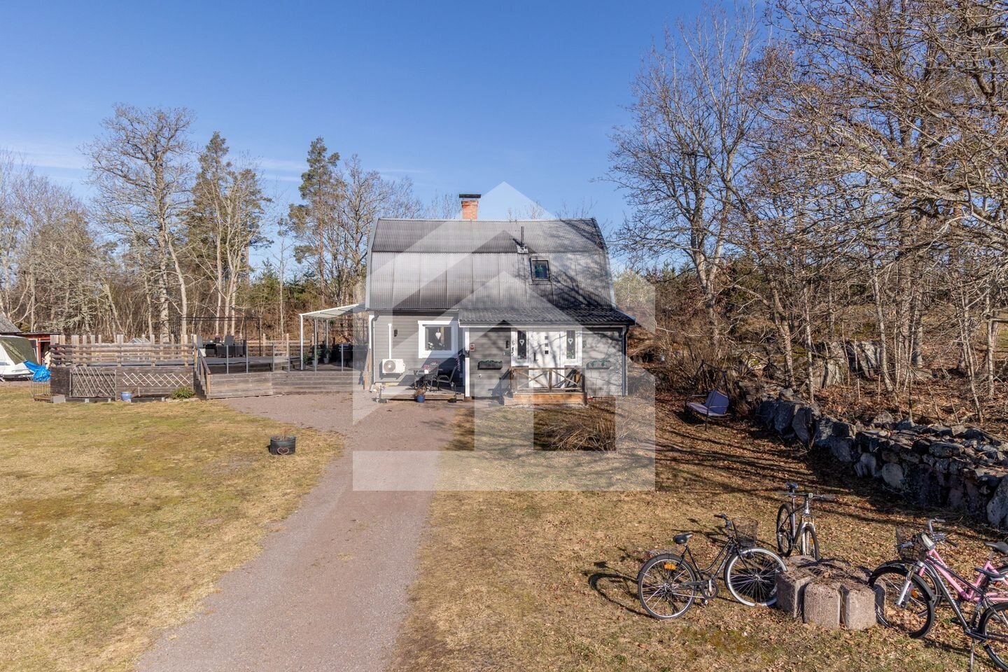 Familienglück in Schweden: Renovierte Villa mit eigenem Pool im idyllischen Småland