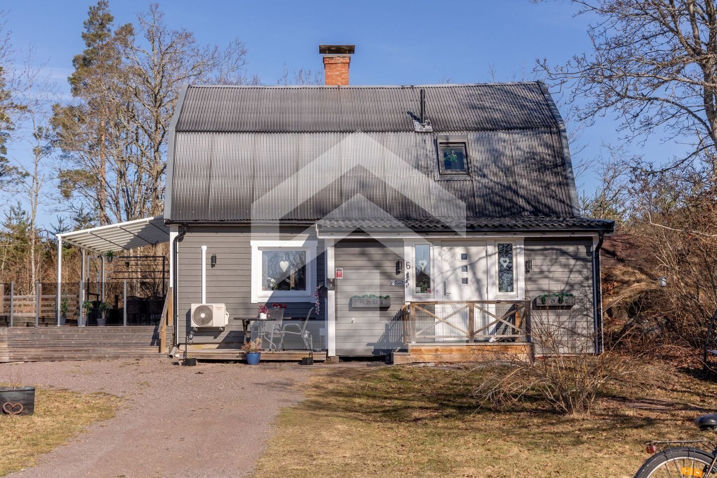 Familienglück in Schweden: Renovierte Villa mit eigenem Pool im idyllischen Småland