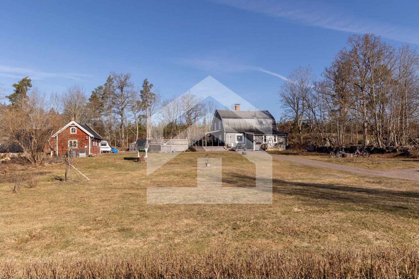 Familienglück in Schweden: Renovierte Villa mit eigenem Pool im idyllischen Småland