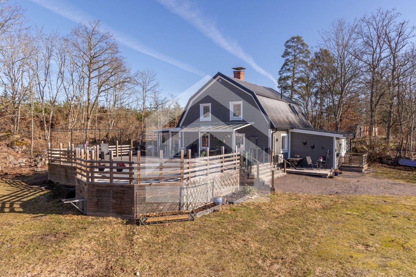 Familienglück in Schweden: Renovierte Villa mit eigenem Pool im idyllischen Småland