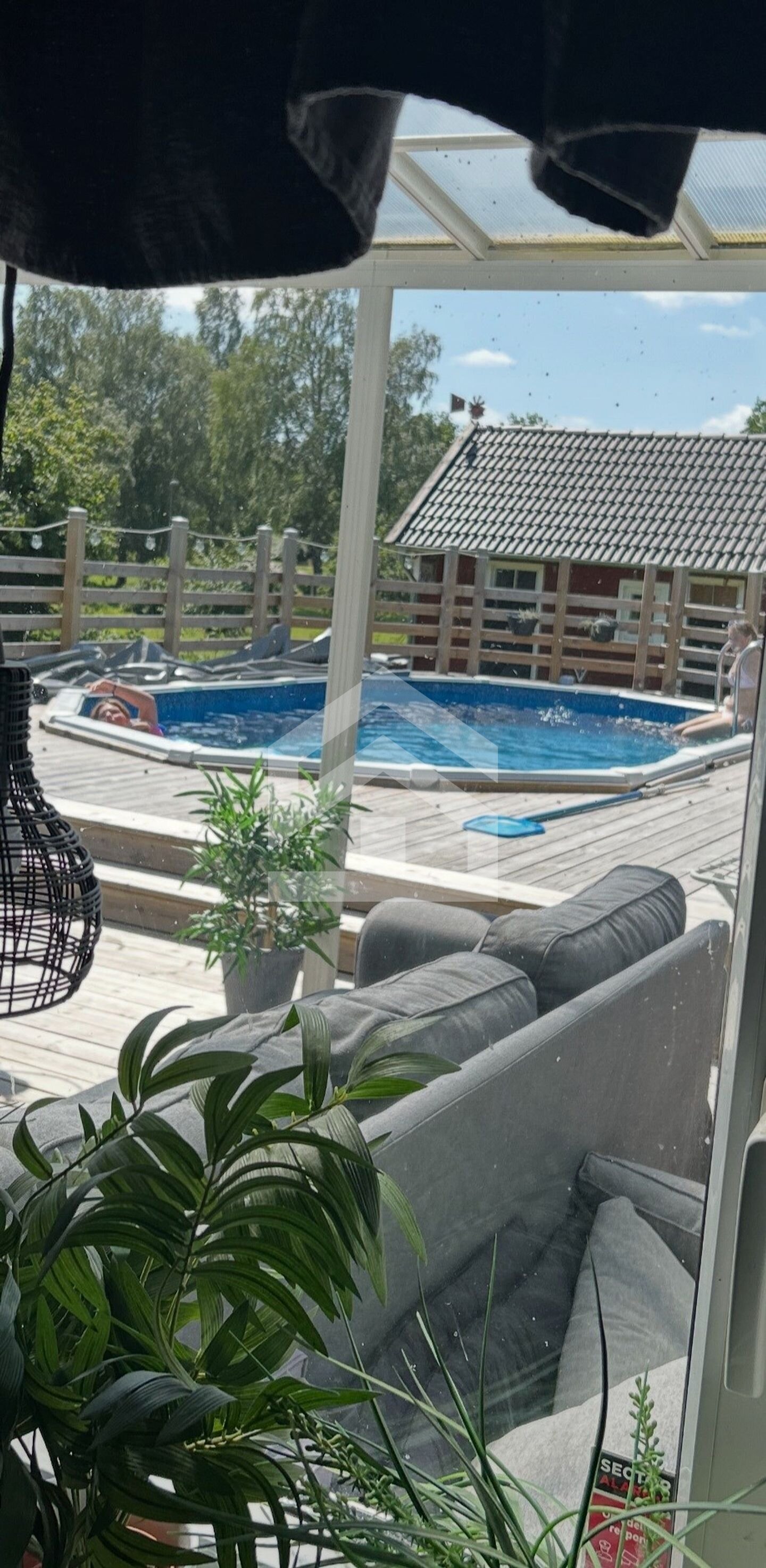 Familienglück in Schweden: Renovierte Villa mit eigenem Pool im idyllischen Småland