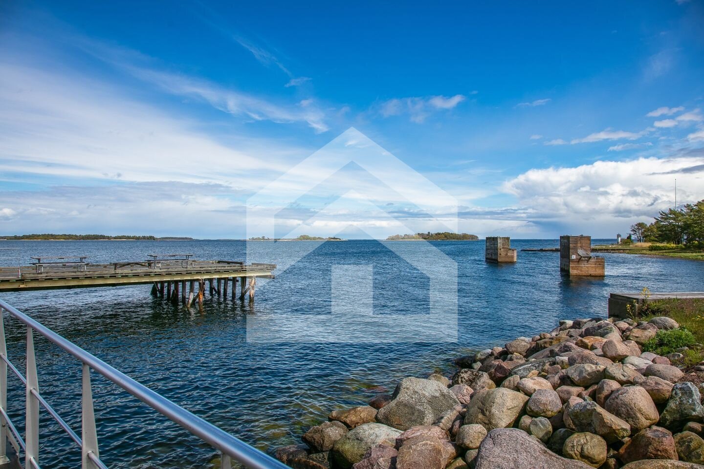 Großzügiges Ferienhaus mit Meerblick auf der Insel Oknö in Schweden