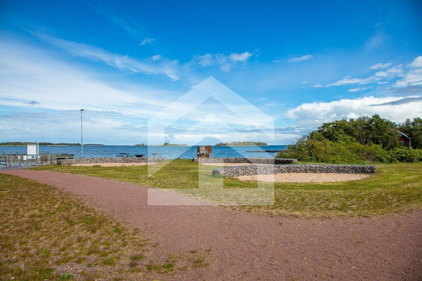 Großzügiges Ferienhaus mit Meerblick auf der Insel Oknö in Schweden