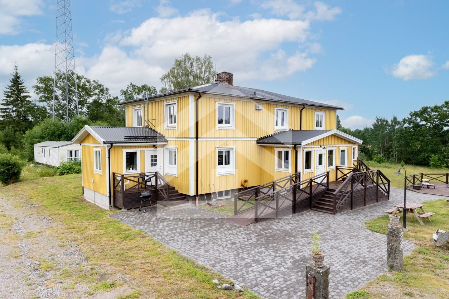 Gård in Schweden: Einzigartiger Resthof mit 50 Hektar, Solaranlage & eigenem Windkraftwerk