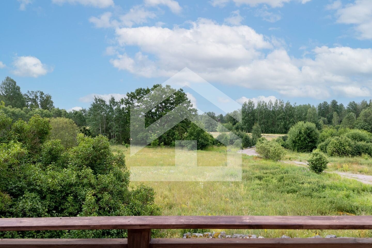 Gård in Schweden: Einzigartiger Resthof mit 50 Hektar, Solaranlage & eigenem Windkraftwerk