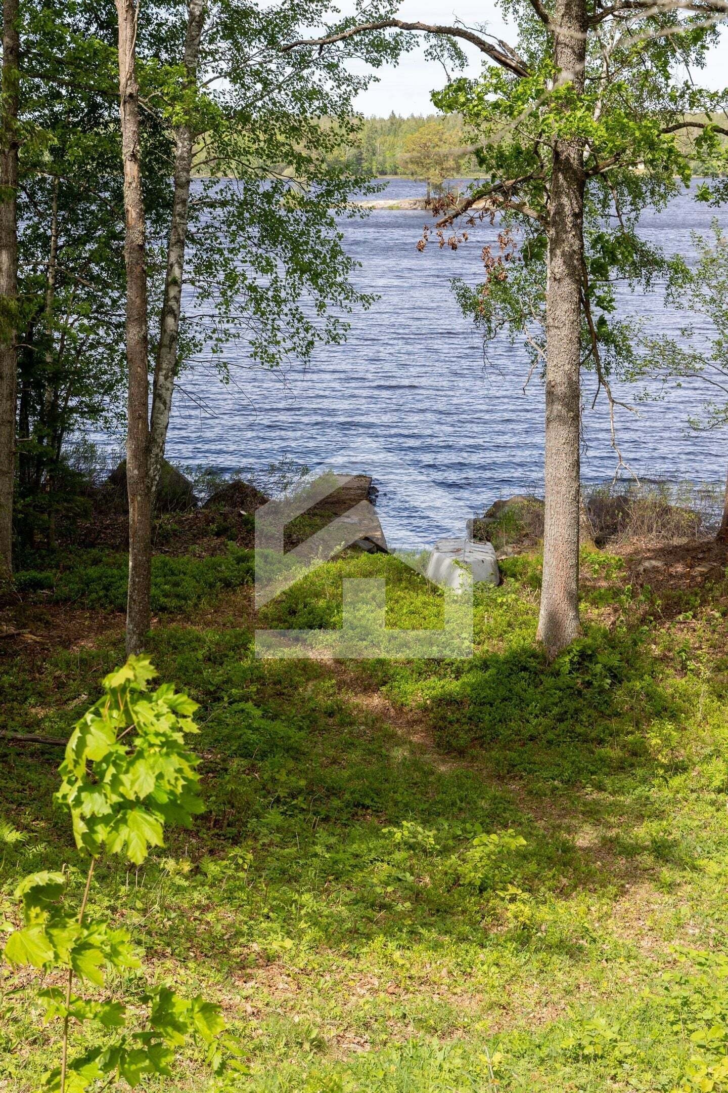 Traumhafte See-Lage in Schweden: Dein charmantes Ferienhäuschen im Herzen von Småland!