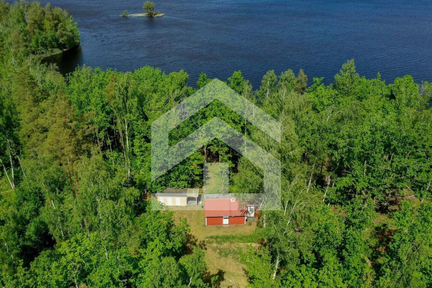 Högsby: Traumhafte See-Lage in Schweden: Dein charmantes Ferienhäuschen im Herzen von Småland! Högsby: Traumhafte See-Lage in Schweden: Dein charmantes Ferienhäuschen im Herzen von Småland!