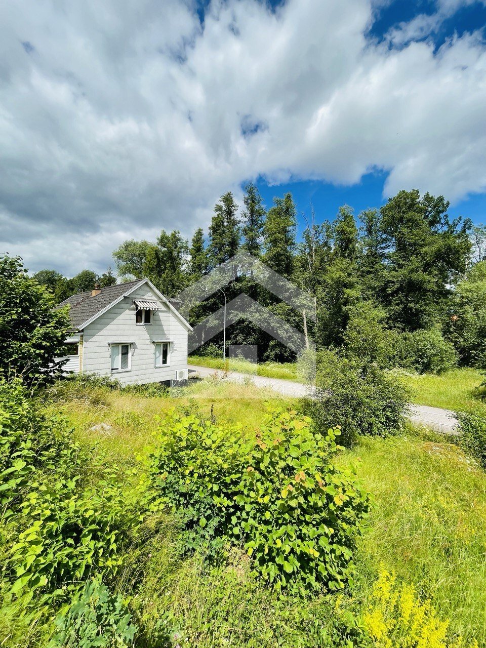 Dein kreatives Schweden - Projekt: Geräumiges Schweden Haus auf über 2.600 m² Grundstück zentral in Småland.