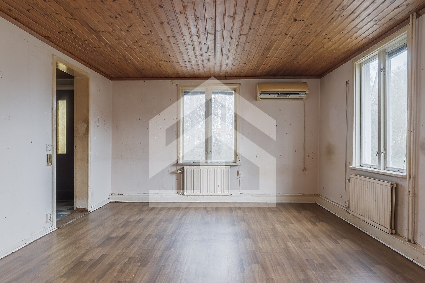 Dein kreatives Schweden - Projekt: Geräumiges Schweden Haus auf über 2.600 m² Grundstück zentral in Småland.