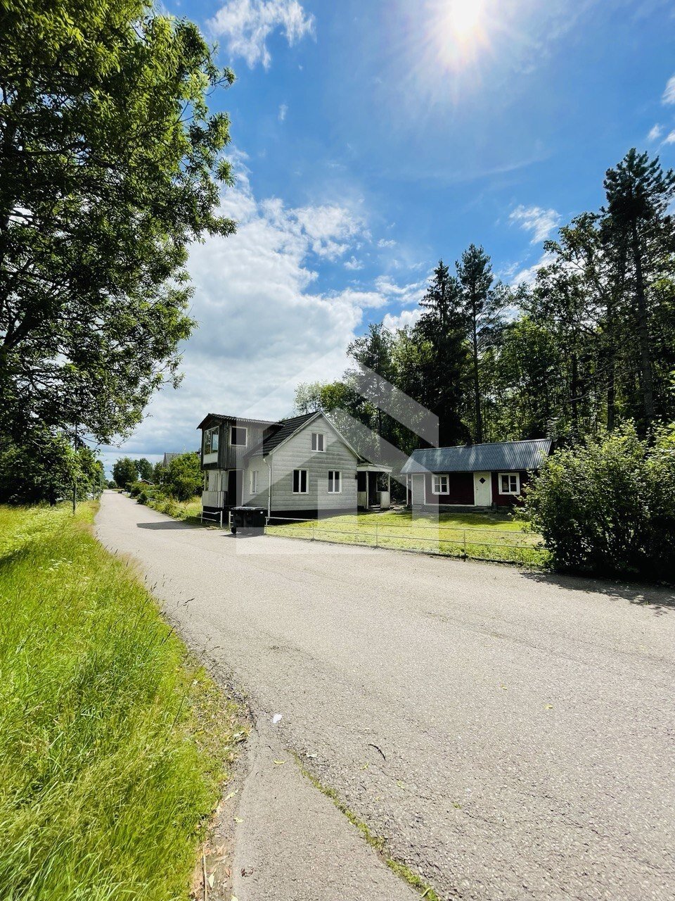 Dein kreatives Schweden - Projekt: Geräumiges Schweden Haus auf über 2.600 m² Grundstück zentral in Småland.