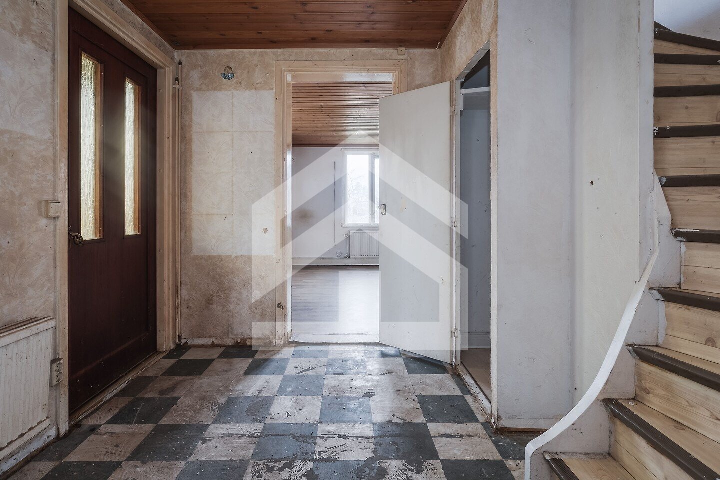 Dein kreatives Schweden - Projekt: Geräumiges Schweden Haus auf über 2.600 m² Grundstück zentral in Småland.