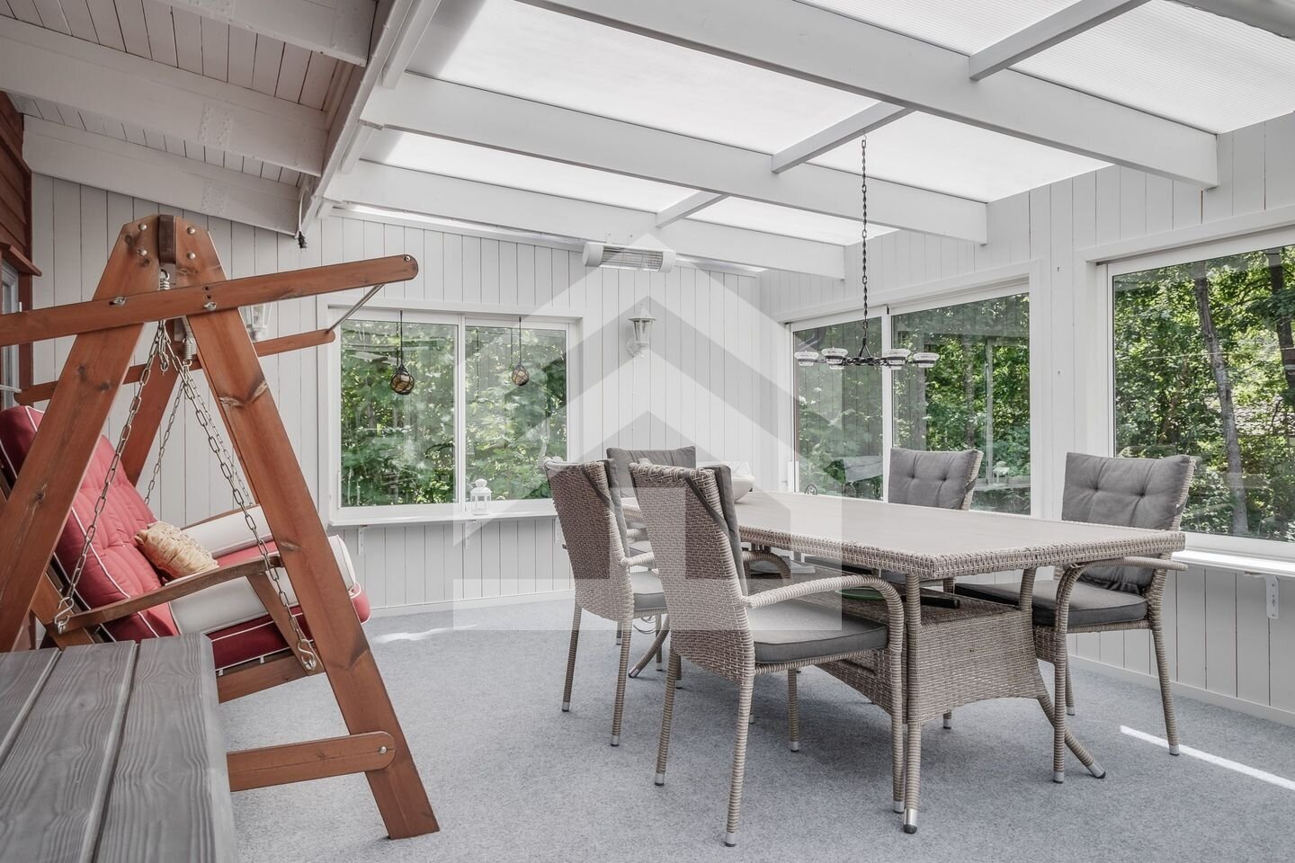 Dein eigenes Seeparadies in Schweden: Stilvolles Schwedenhaus mit Sauna & Badesee in Småland