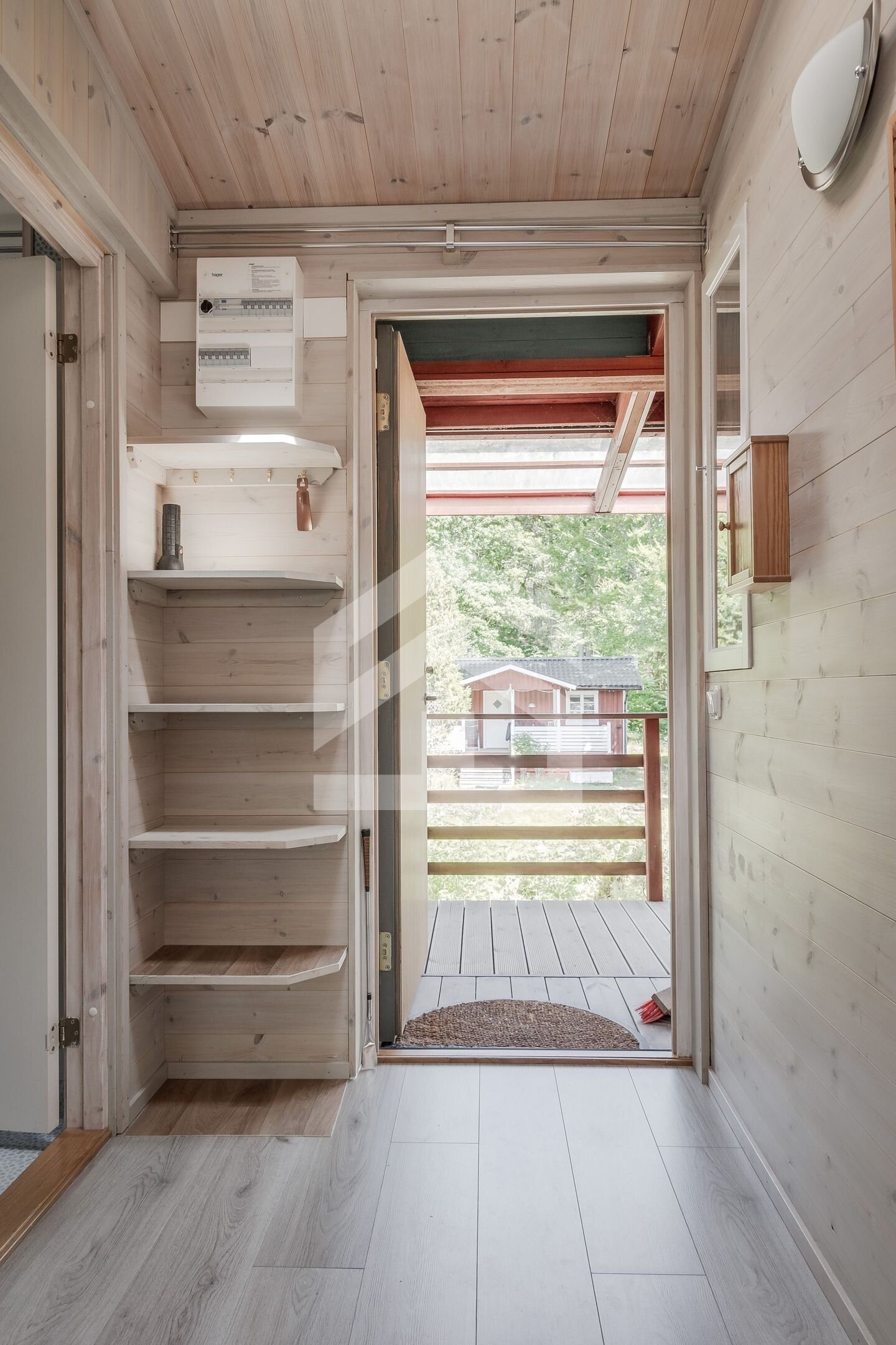 Dein eigenes Seeparadies in Schweden: Stilvolles Schwedenhaus mit Sauna & Badesee in Småland