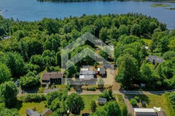 Dein eigenes Seeparadies in Schweden: Stilvolles Schwedenhaus mit Sauna & Badesee in Småland