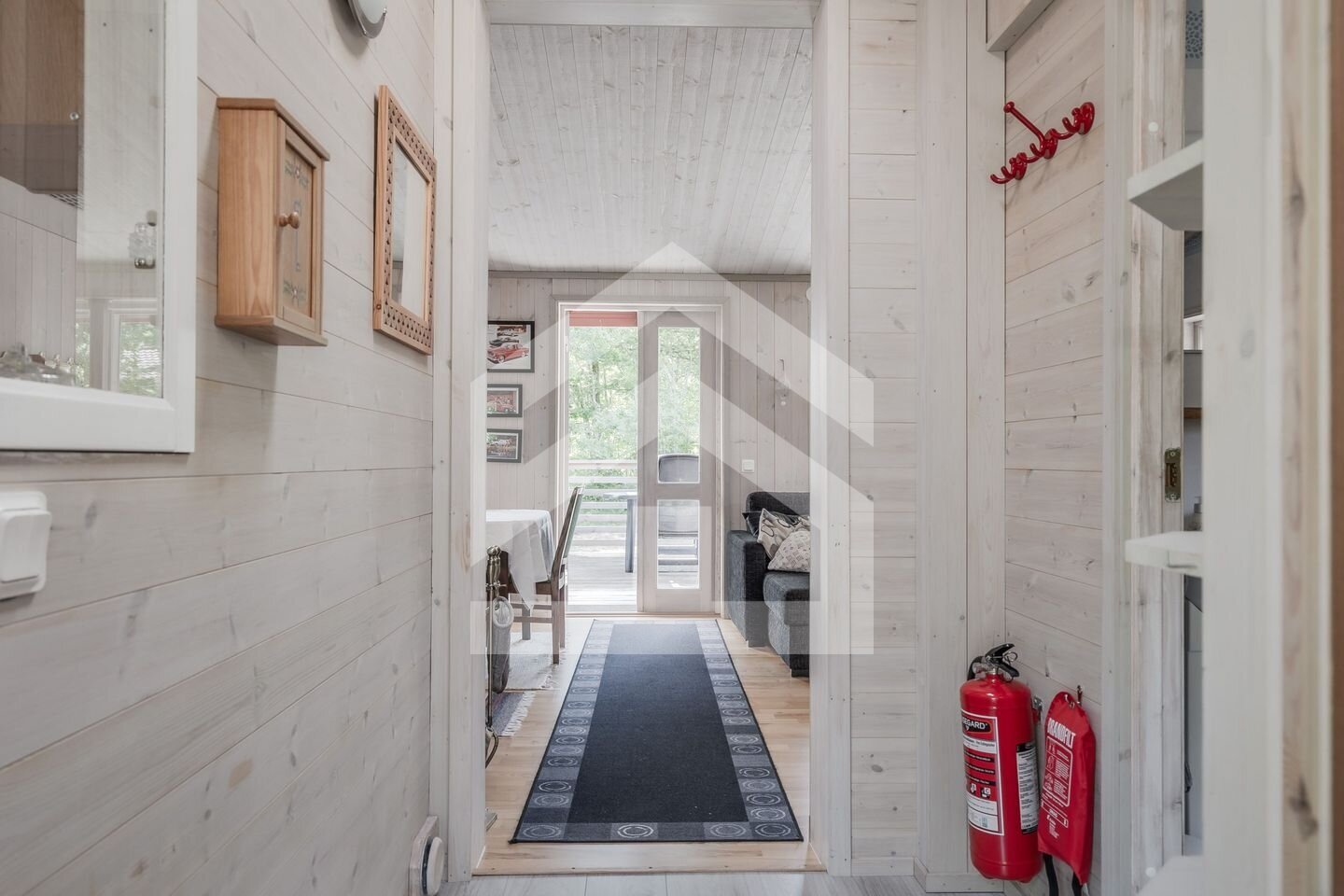 Dein eigenes Seeparadies in Schweden: Stilvolles Schwedenhaus mit Sauna & Badesee in Småland