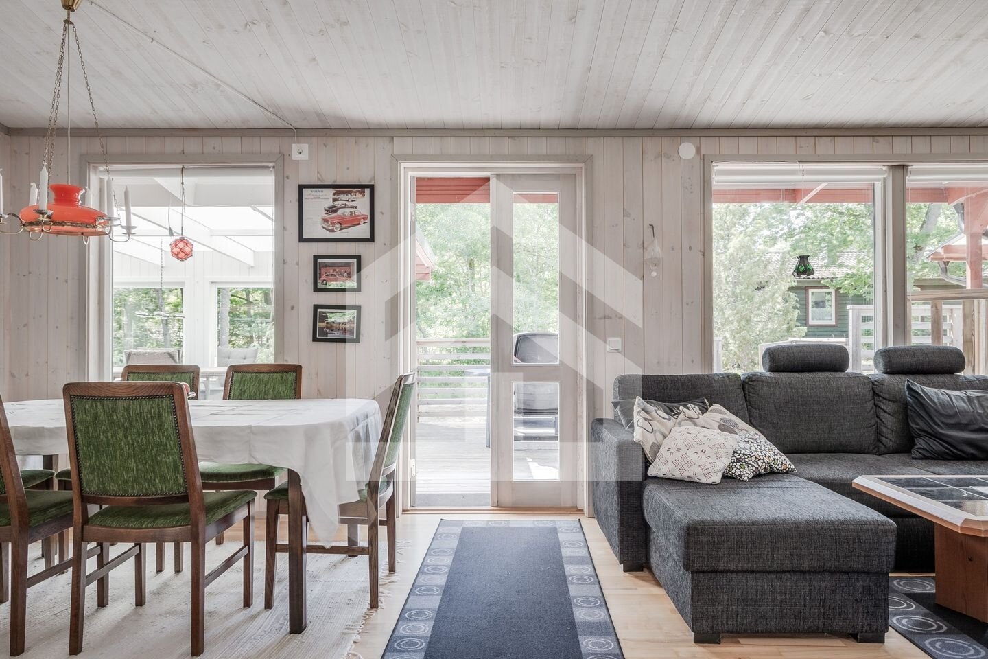 Dein eigenes Seeparadies in Schweden: Stilvolles Schwedenhaus mit Sauna & Badesee in Småland